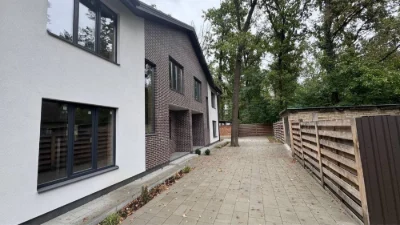 Дуплекс в центрі Бучі в соснах, з ГАЗОМ, РОЗТЕРМІНУВАННЯ. Пр