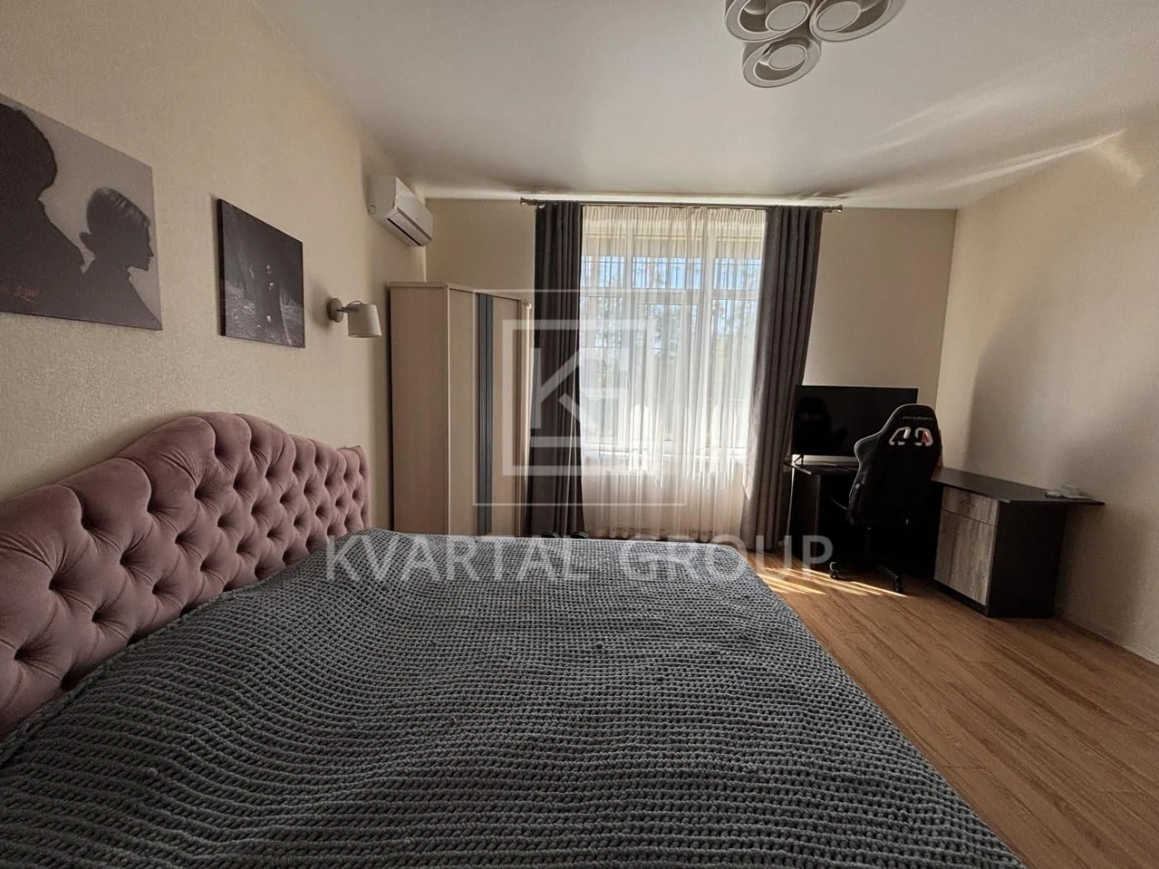 Продам сучасний будинок190м2 на 10 сот в Бучі.