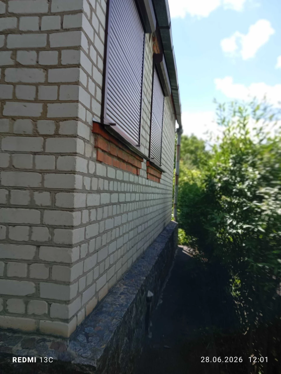Добротный кирпичный дом в городе Люботин
