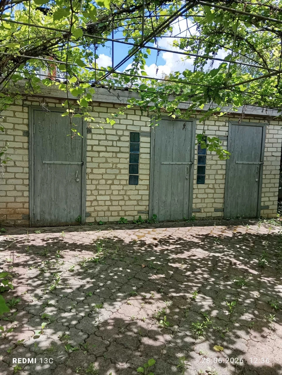 Добротный кирпичный дом в городе Люботин