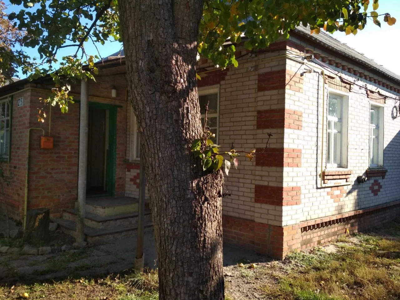 Люботин продам часть дома с газом