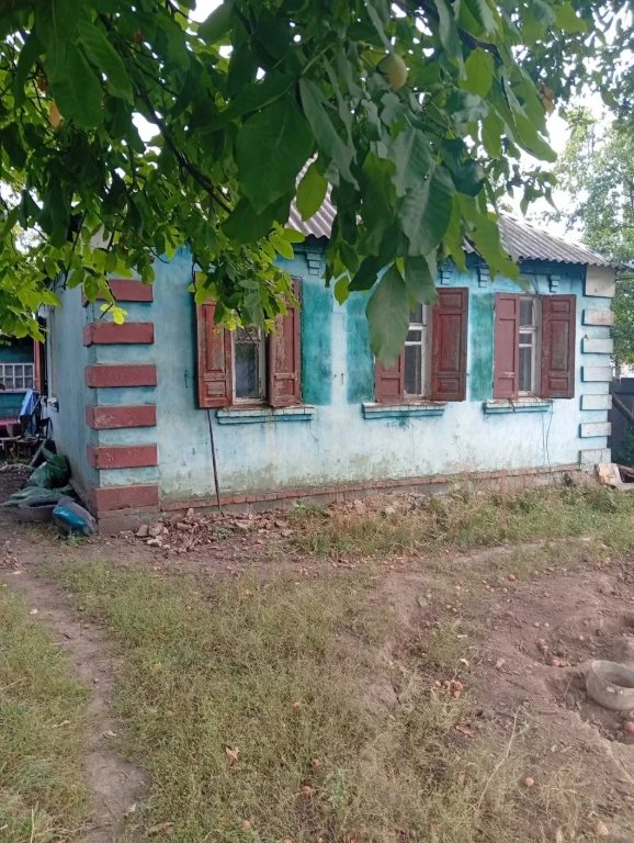 Очень срочно.Продам в Люботине дом с газом