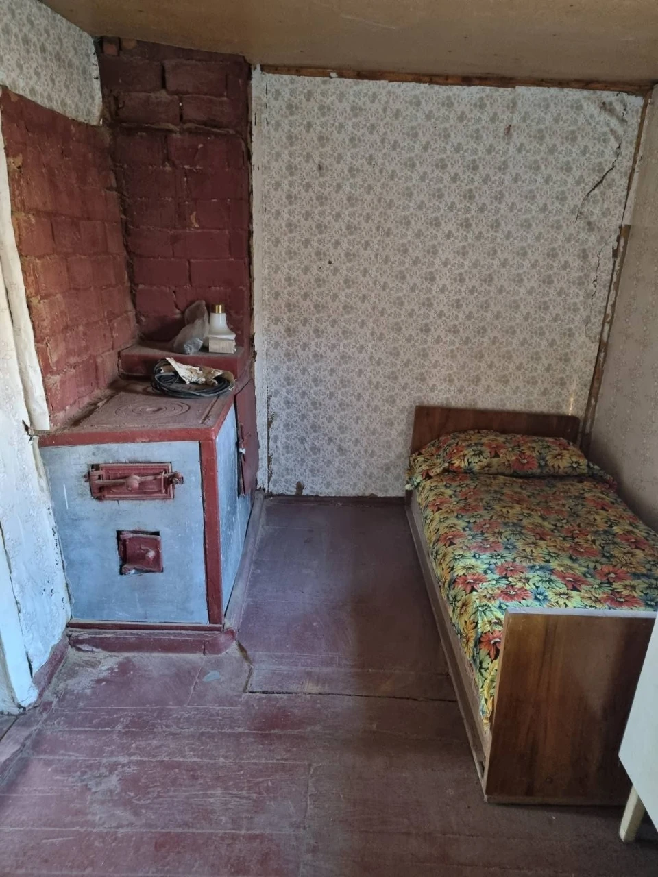 Продам будинок 48кв.м з земельною ділянкою