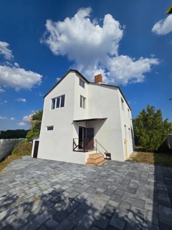Продам двоповерховий будинок у Люботині , 187 м²