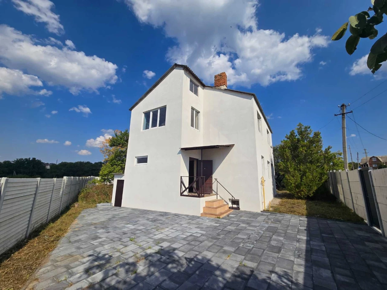 Продам двоповерховий будинок у Люботині , 187 м²