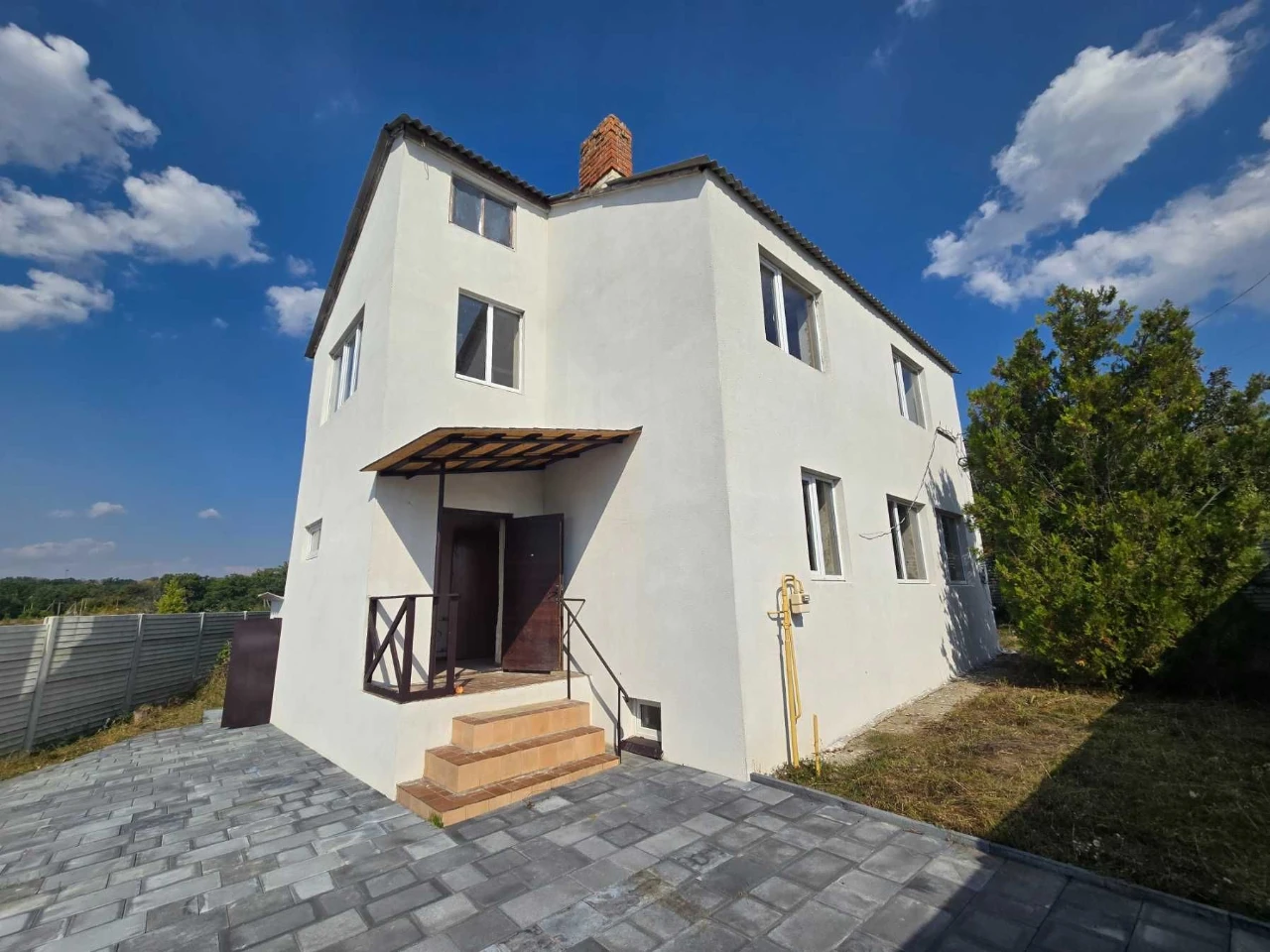 Продам двоповерховий будинок у Люботині , 187 м²