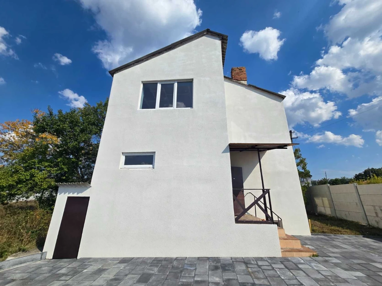 Продам двоповерховий будинок у Люботині , 187 м²