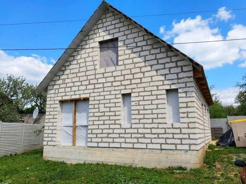 Продам капітальну недобудову у центральній частині Люботина
