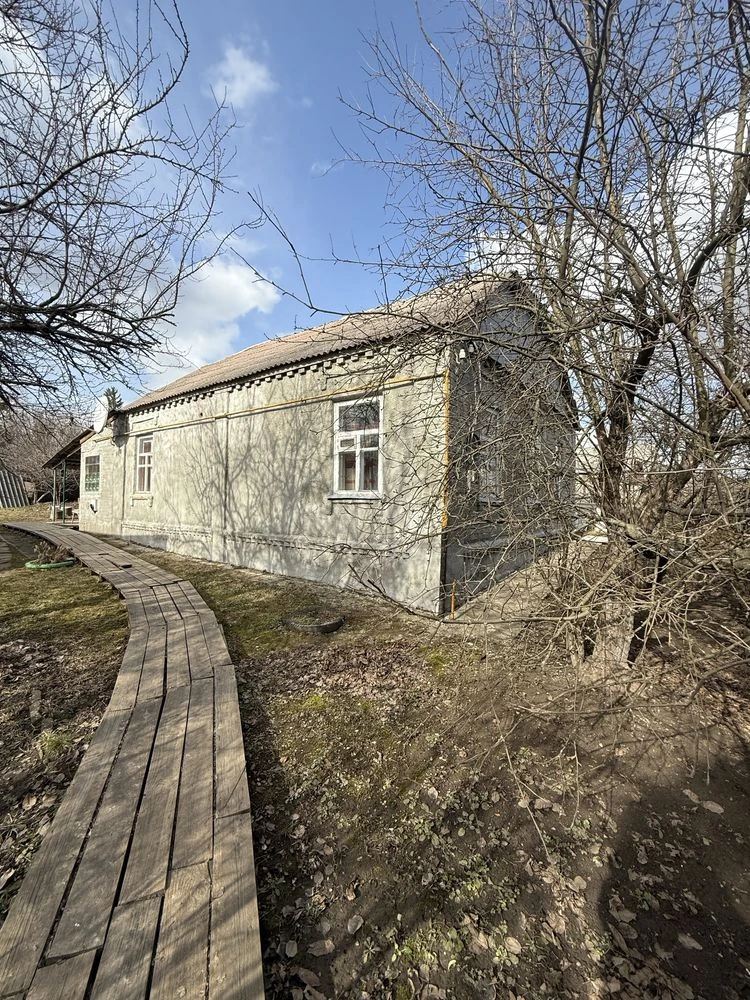 Продам кирпичный дом  65 кв.м с удобствами в Люботине
