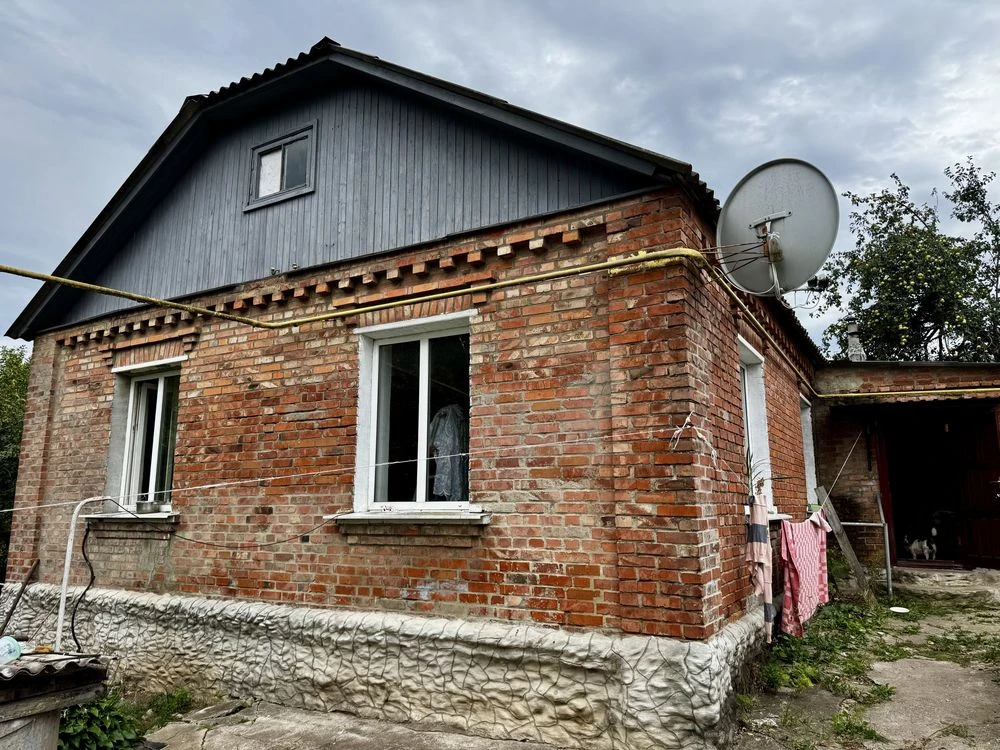 Продам житловий будинок в місті Люботин Харківського району