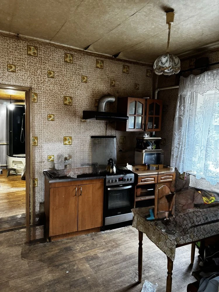 Продам житловий будинок в місті Люботин Харківського району