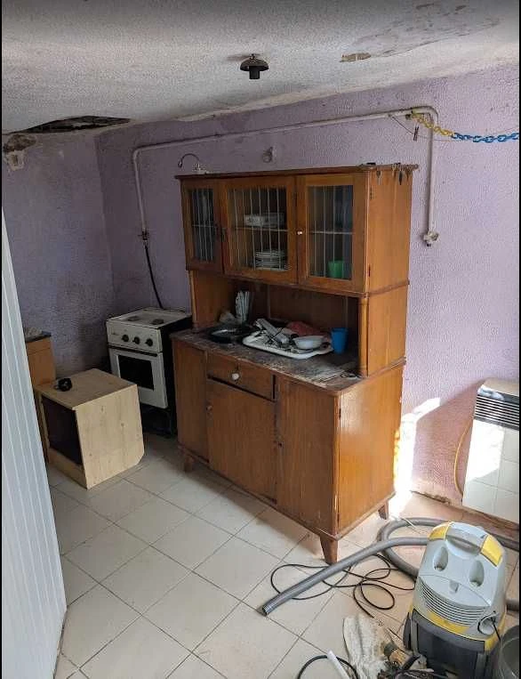 Будинок продам в Люботині під ремонт+житлова літня кухня ,га