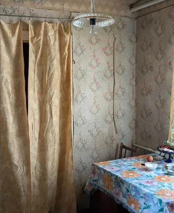 Будинок 95 метрів кв в Люботині, газ опалення, гараж, вода,