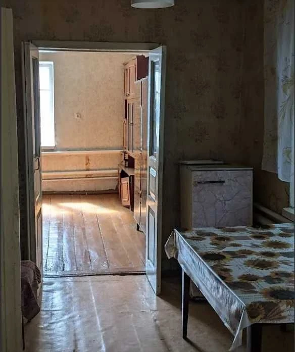 Будинок 95 метрів кв в Люботині, газ опалення, гараж, вода,