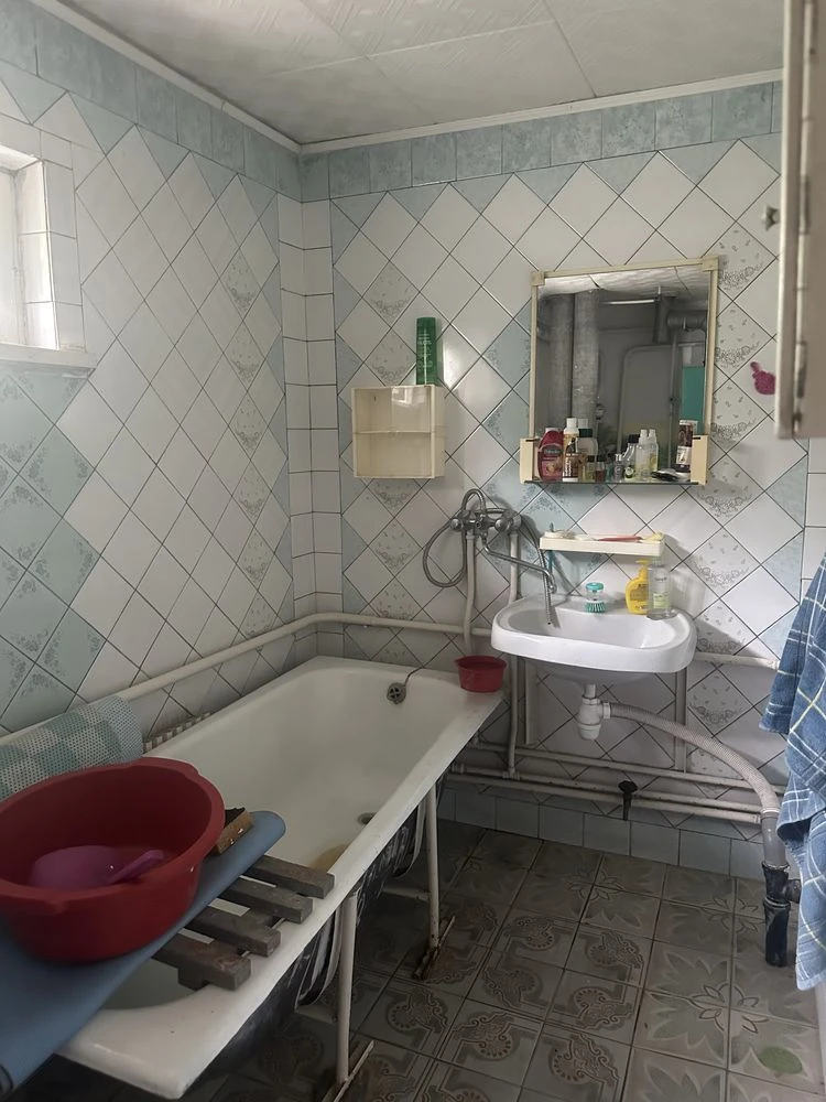 Продам будинок у Люботині
