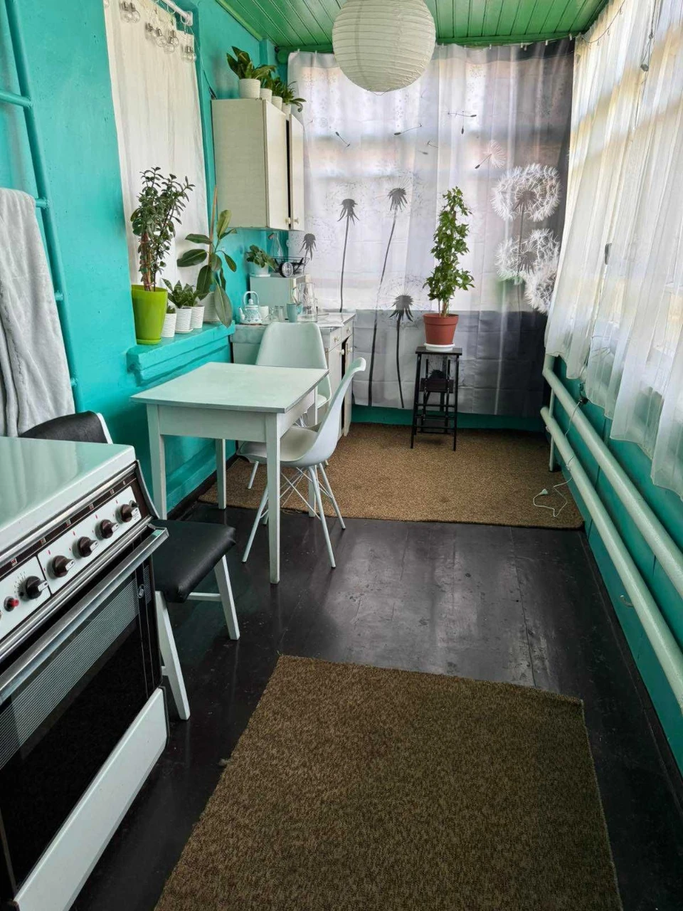 В центре Люботина продам рядом два дома  с участками по 10 с