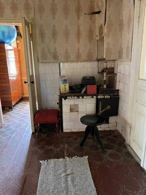 В центре Люботина продам рядом два дома  с участками по 10 с