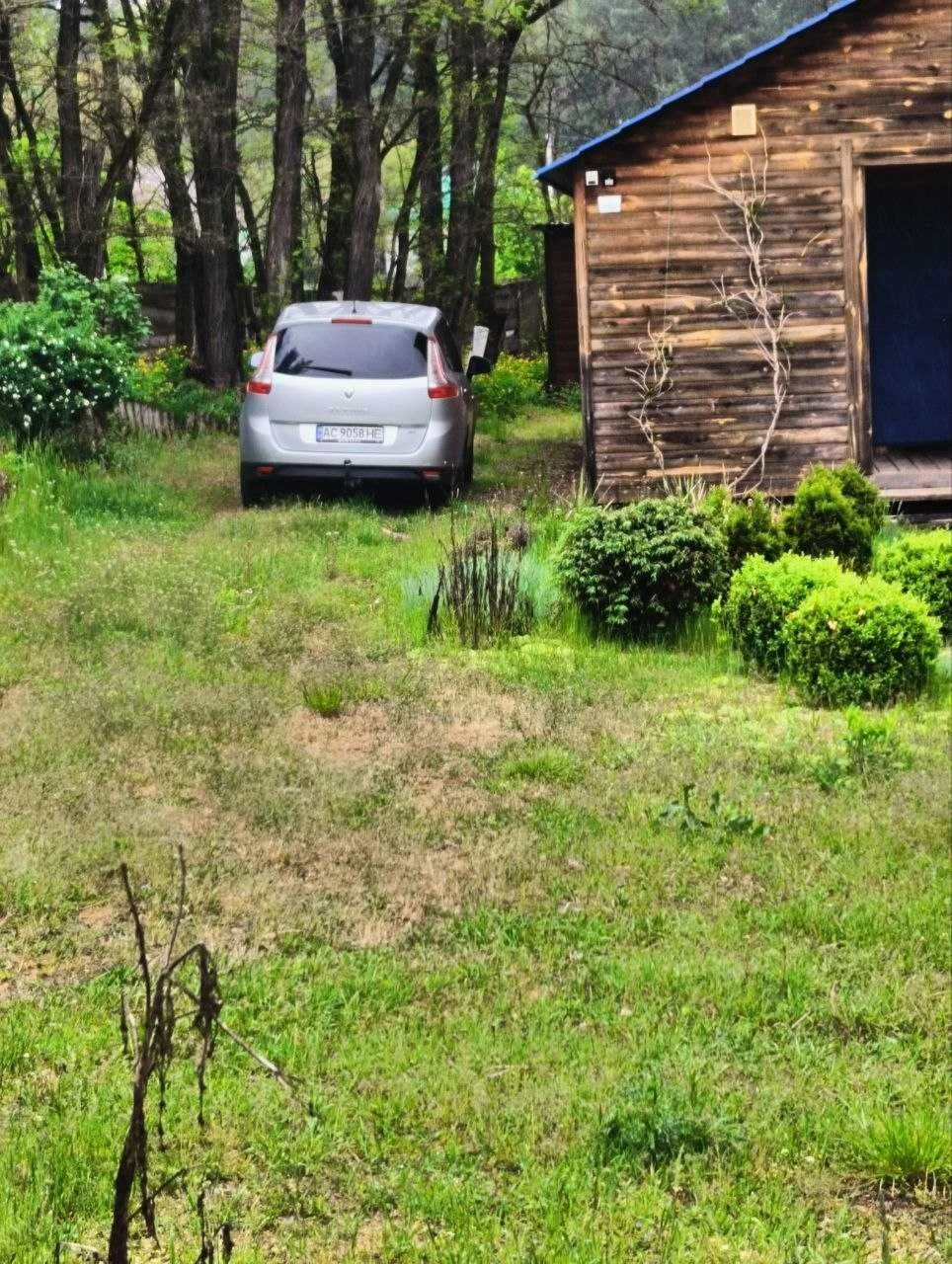 Садовий будинок на ділянці 1,2 га,(Без Сусідів), оточена сос