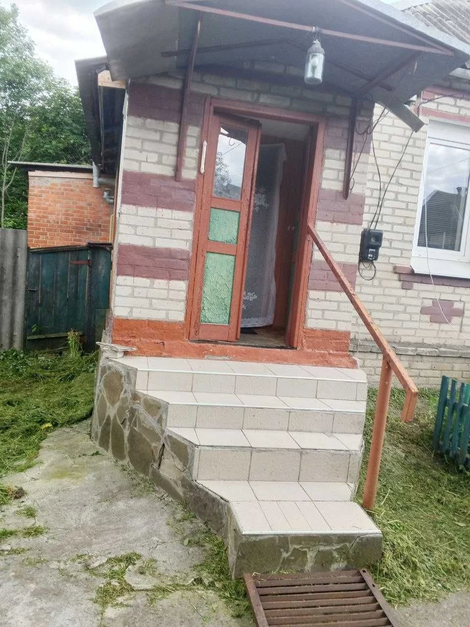 Продаж житла в м.Люботин,Коваленки