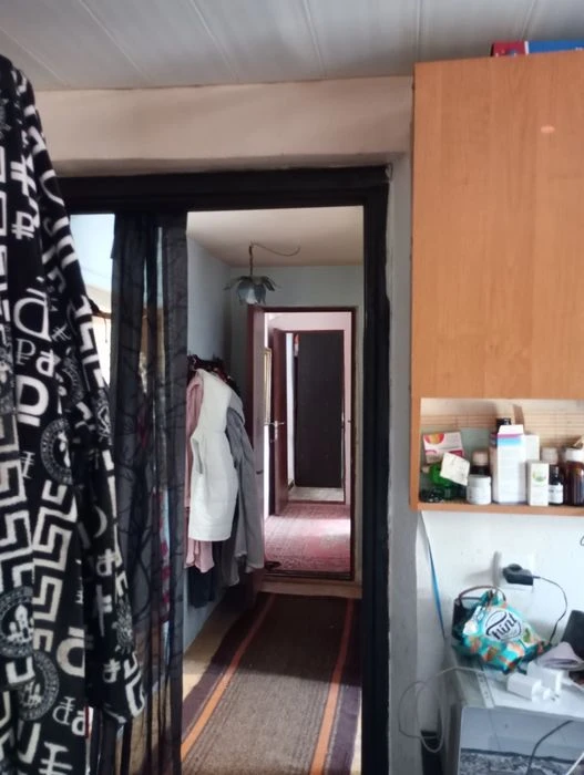 Продам часть дома 4-ком-62кв кухня 7кв сан/узел раздельный.