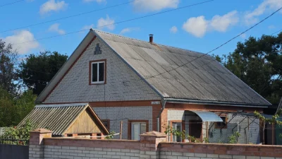 Неподалік від центру міста Березань, продаж будинку.