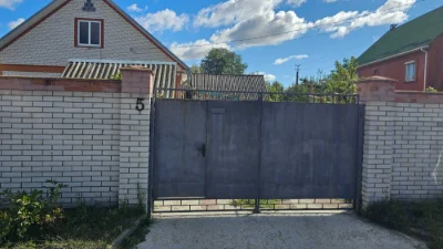 Неподалік від центру міста Березань, продаж будинку.