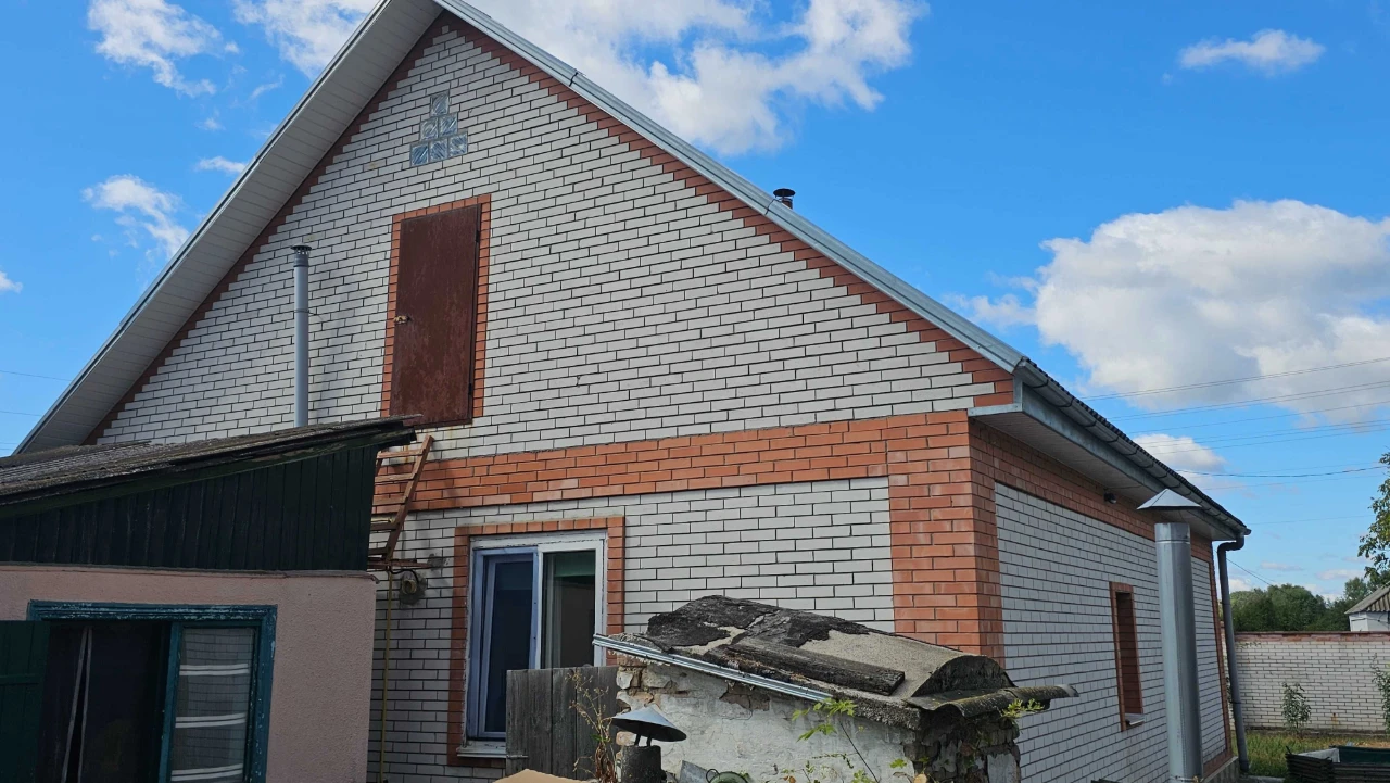 Неподалік від центру міста Березань, продаж будинку.
