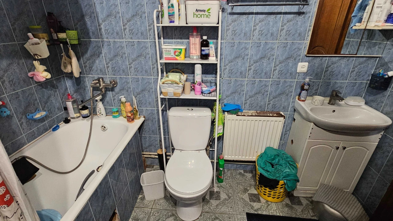 Неподалік від центру міста Березань, продаж будинку.