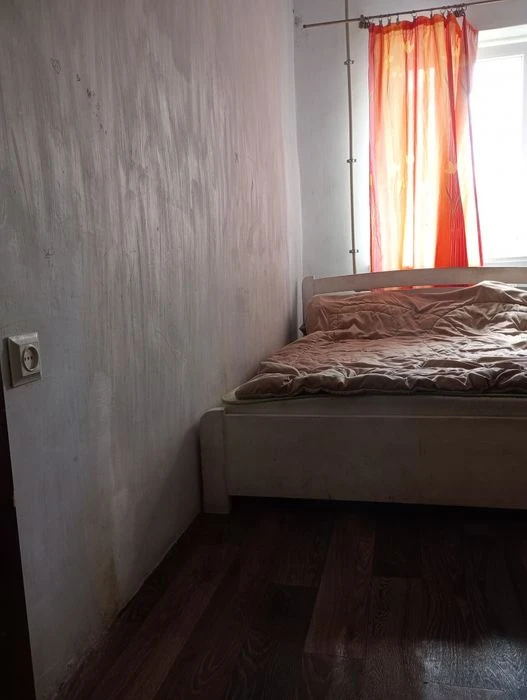 Продам часть дома 4-ком-62кв кухня 7кв сан/узел раздельный.