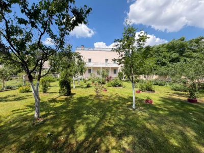 Будинок мрії в м. Березань 220 м2, ремонт, ставок, баня, ліс