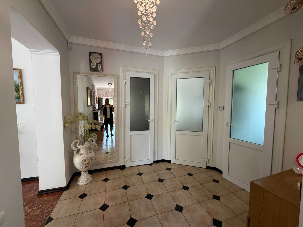 Будинок мрії в м. Березань 220 м2, ремонт, ставок, баня, ліс