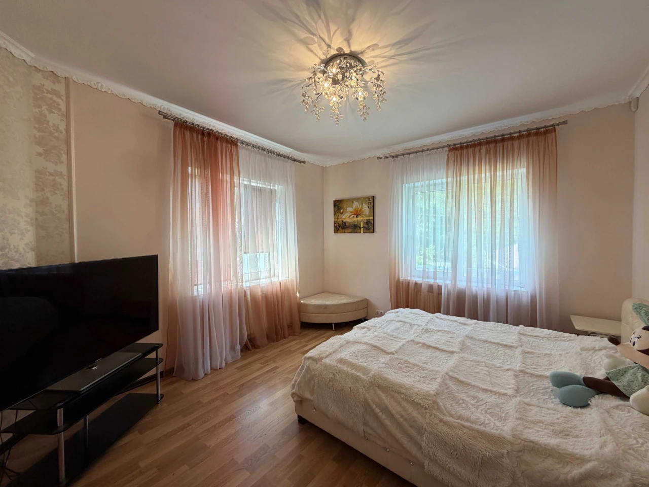 Будинок мрії в м. Березань 220 м2, ремонт, ставок, баня, ліс