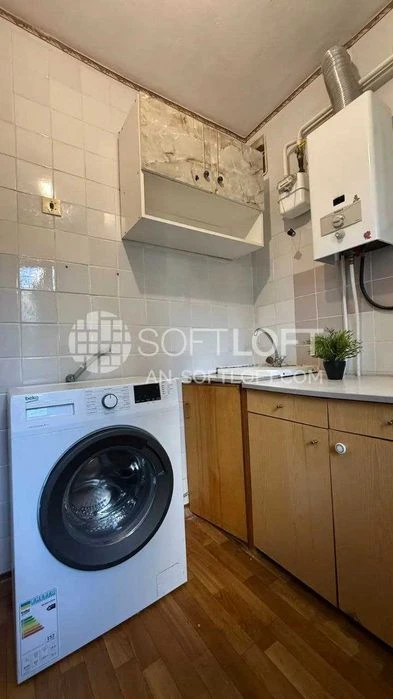 Two-bedroom apartment for sale, Pavlovo Pole, Botanichesky Sad metro station.