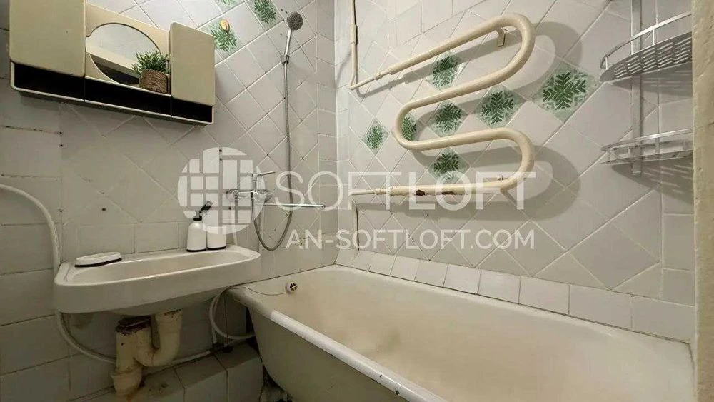 Two-bedroom apartment for sale, Pavlovo Pole, Botanichesky Sad metro station.