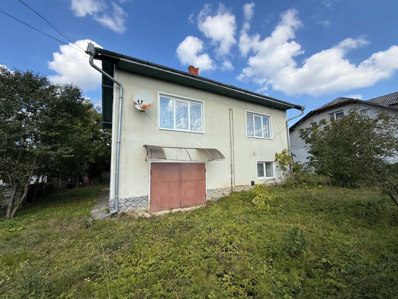 Продаж житлового будинку