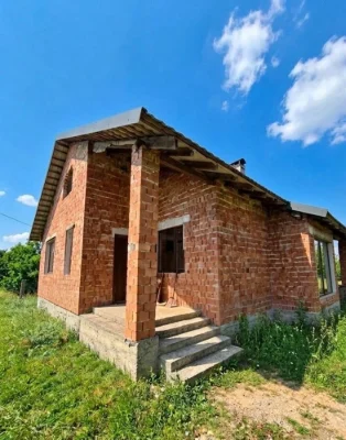 Продається житловий будинок біля м.Моршин
