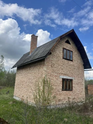 Продається садовий будиночок неподалік м.Моршин