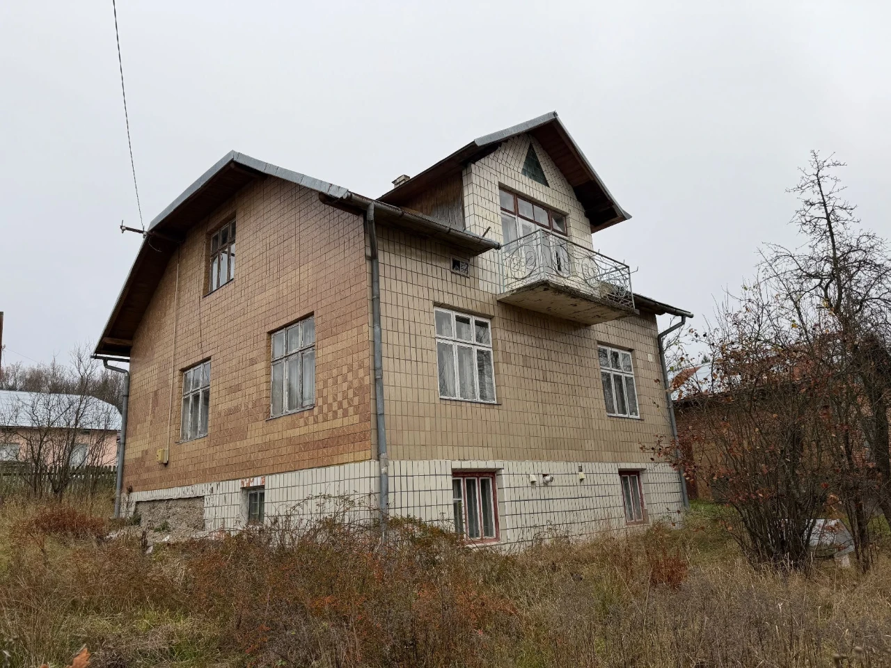 Продаж цегляного Будинку в передмісті Моршина
