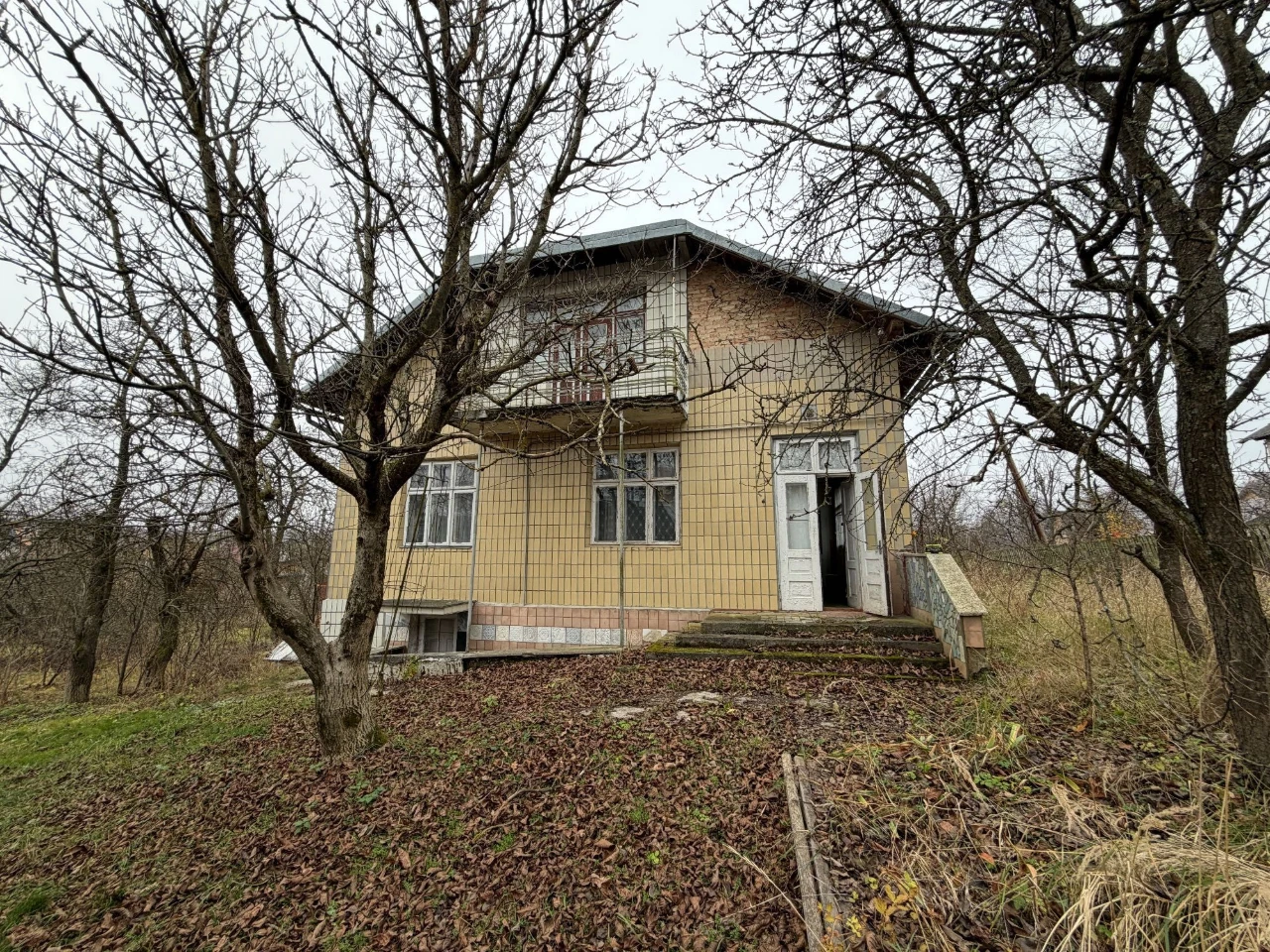 Продаж цегляного Будинку в передмісті Моршина