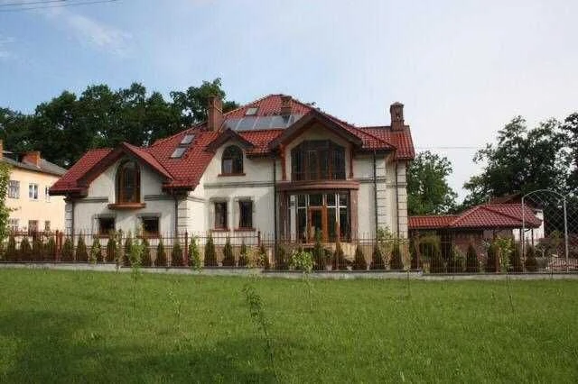 Продаж будинку в центрі Моршина