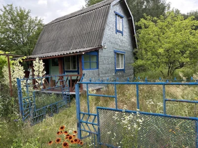 Продається дачний будинок і зем. ділянка поблизу  Моршина