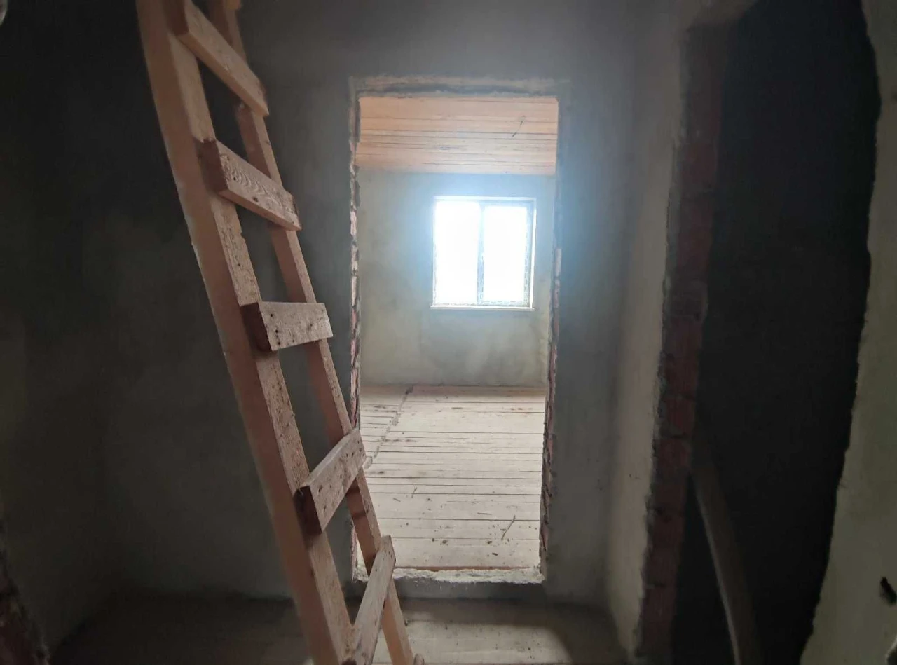 Продається незавершене будівництво у м. Моршин вул. Данила Г