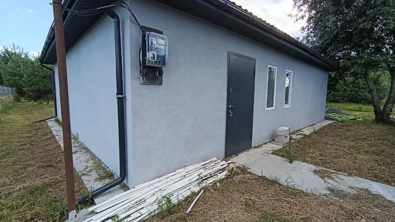 Дача біля Дніпра