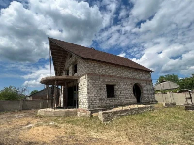 Продається домоволодіння для сім'ї, що цінує якість та вигод