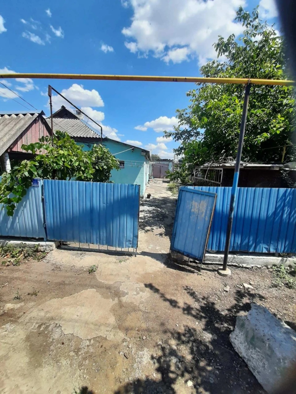 Дім на Вул, Слави 77