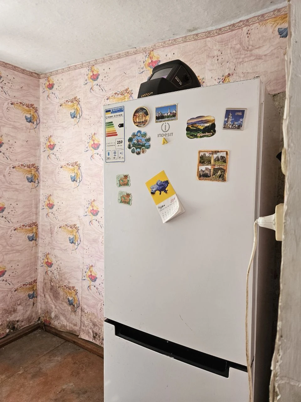 Продам дом в районе Комсомольской. 6 соток, 4 комнаты. общая