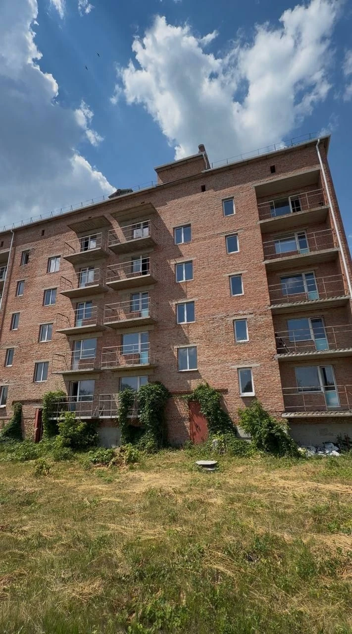 В продажу 5-ти поверховий 80-ти квартирний будинок