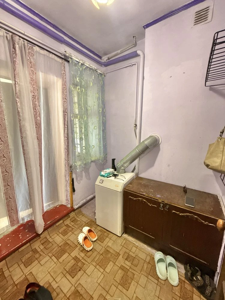 Продаж 2х поверхового Добротного будинку в Верхівцеве