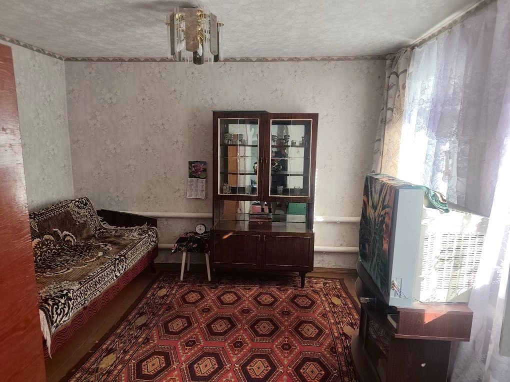 Продам дом в центре Верховцево