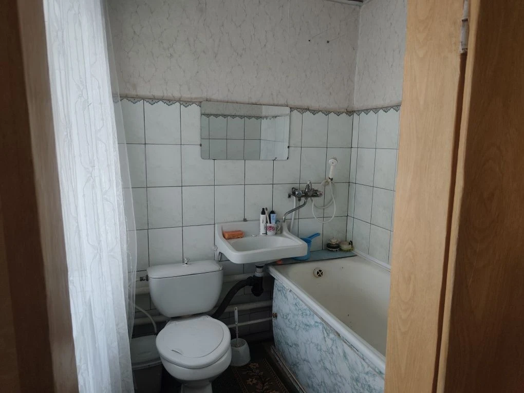 Продам дом в центре Верховцево
